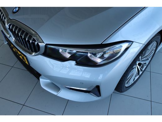 BMW 3 Serie Touring 330 e Luxury Line | Driving Professional | Head-up | Trekhaak | Camera | Stoelverwarming ... ActivLease financial lease