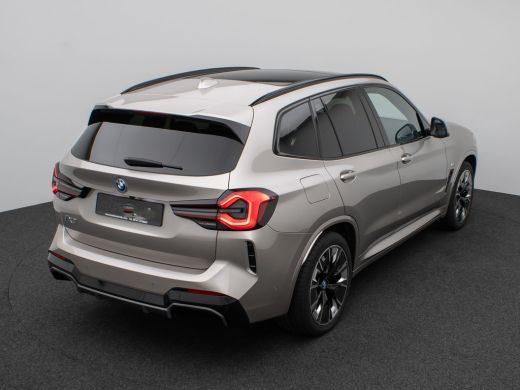 BMW iX3 M-SPORT 80 kWh (210kW/286pk) ** LED, LEDER, PANO, HuD, STUURVERW, H&K SOUND,  20-inch LMV ** 1e E... ActivLease financial lease