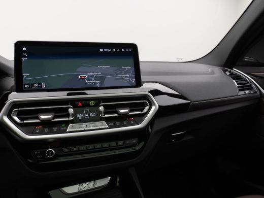 BMW iX3 M-SPORT 80 kWh (210kW/286pk) ** LED, LEDER, PANO, HuD, STUURVERW, H&K SOUND,  20-inch LMV ** 1e E... ActivLease financial lease