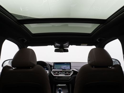 BMW iX3 M-SPORT 80 kWh (210kW/286pk) ** LED, LEDER, PANO, HuD, STUURVERW, H&K SOUND,  20-inch LMV ** 1e E... ActivLease financial lease