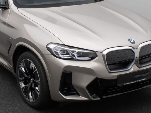 BMW iX3 M-SPORT 80 kWh (210kW/286pk) ** LED, LEDER, PANO, HuD, STUURVERW, H&K SOUND,  20-inch LMV ** 1e E... ActivLease financial lease