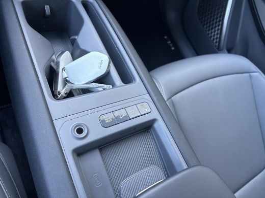 Kia EV9 First Edition 76.1 kWh | BTW ! ! | 7 persoons | Elk stoelen| ActivLease financial lease