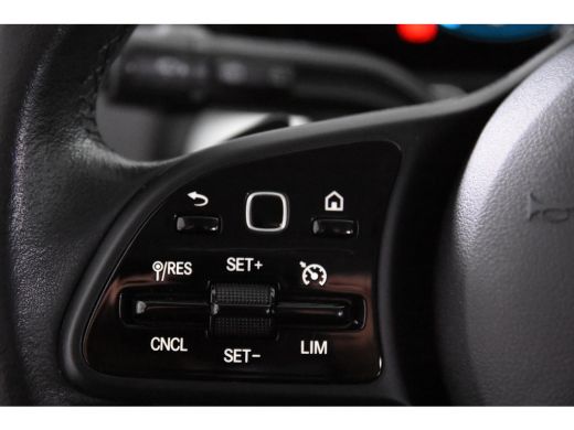 Mercedes-Benz GLB 200 *1ste Eigenaar*Navigatie*Leer*Stoelverwarming*PDC* ActivLease financial lease