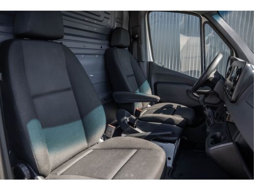 Mercedes-Benz Sprinter 311 CDI L2H2 | Volledig Ingericht | Mbux | Camera | Navi | Climatronic ActivLease financial lease