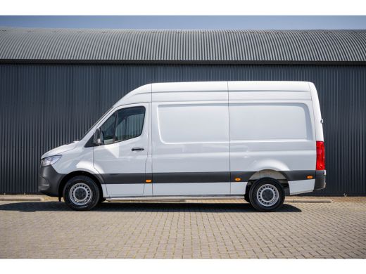 Mercedes-Benz Sprinter 311 CDI L2H2 | Volledig Ingericht | Mbux | Camera | Navi | Climatronic ActivLease financial lease