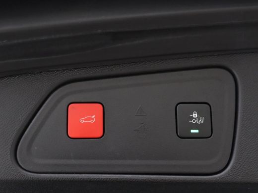 Peugeot 3008 1.6 HYbrid 225 GT | SOH 91,2% | Panoramadak | Leder | Stoelverwarming | 360 Camera | Massage | Ad... ActivLease financial lease