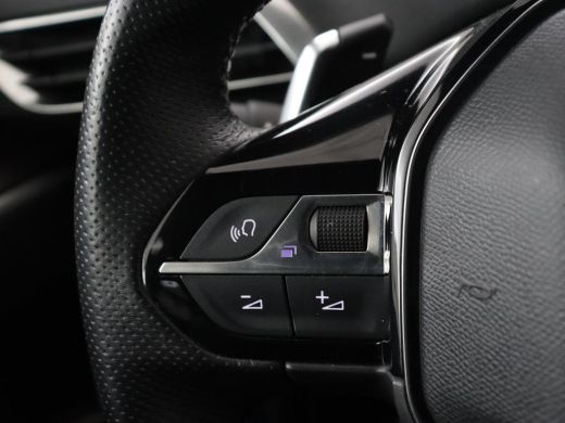 Peugeot 3008 1.6 HYbrid 225 GT | SOH 91,2% | Panoramadak | Leder | Stoelverwarming | 360 Camera | Massage | Ad... ActivLease financial lease