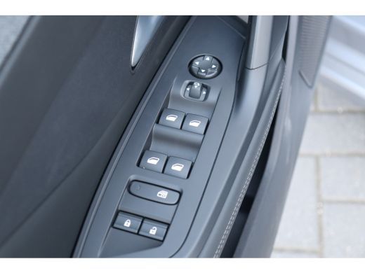 Peugeot 308 SW 1.6 HYBRID 180PK ALLURE AVANTAGE AUTOMAAT / NAVI / LEDER / CLIMA / PDC / 17" LMV / CAMERA / KE... ActivLease financial lease