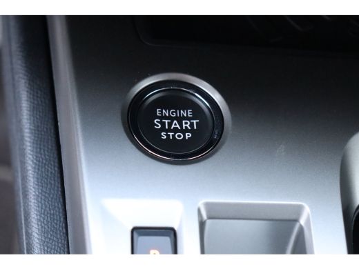 Peugeot 308 SW 1.6 HYBRID 180PK ALLURE AVANTAGE AUTOMAAT / NAVI / LEDER / CLIMA / PDC / 17" LMV / CAMERA / KE... ActivLease financial lease