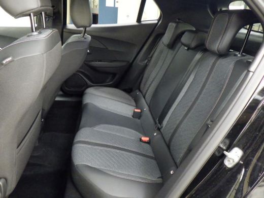Peugeot e-2008 EV Allure Avantage 54 kWh | Navi | Cruise control | Parkeersensoren V+A | DAB | Climate control |... ActivLease financial lease