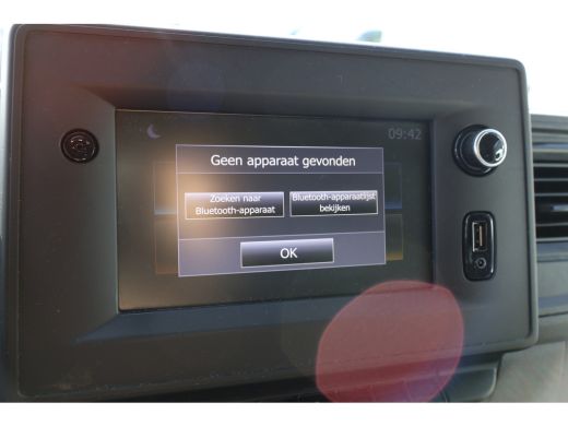 Renault Master 2.3 dCi Bakwagen met Laadklep ActivLease financial lease