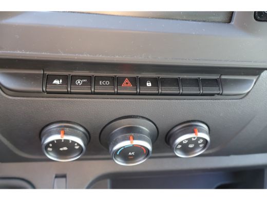 Renault Master 2.3 dCi Bakwagen met Laadklep ActivLease financial lease