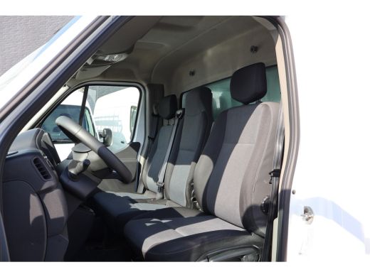 Renault Master 2.3 dCi Bakwagen met Laadklep ActivLease financial lease