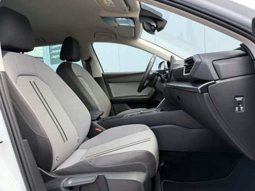 Seat Leon Sportstourer 1.0 eTSI 110 Style Automaat | Navi | Trekhaak ActivLease financial lease