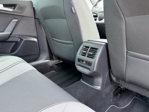 Seat Leon Sportstourer 1.0 eTSI 110 Style Automaat | Navi | Trekhaak ActivLease financial lease