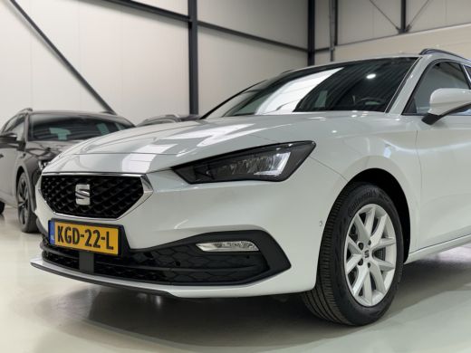 Seat Leon Sportstourer 1.0 eTSI 110 Style Automaat | Navi | Trekhaak ActivLease financial lease