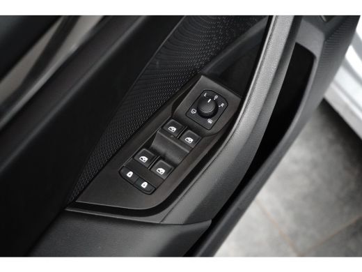 Skoda Octavia Combi 1.4 TSI iV PHEV Business Edition 204pk | Panoramadak | Adaptive Cruise | Winterpack | Elekt... ActivLease financial lease