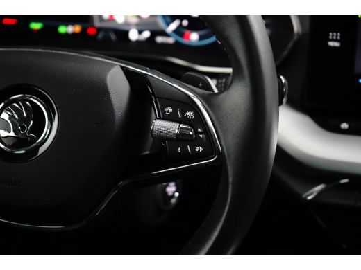 Skoda Octavia Combi 1.4 TSI iV PHEV Business Edition 204pk | Panoramadak | Adaptive Cruise | Winterpack | Elekt... ActivLease financial lease