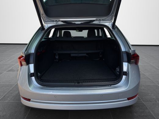 Skoda Octavia Combi 1.4 TSI iV PHEV Business Edition 204pk | Pano | Adapt. Cruise | Winter Pack | AGR stoelen |... ActivLease financial lease
