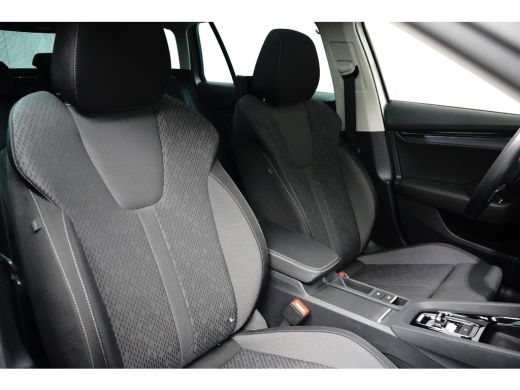 Skoda Octavia Combi 1.4 TSI iV PHEV Business Edition 204pk | Panoramadak | Adaptive Cruise | Winterpack | Elekt... ActivLease financial lease