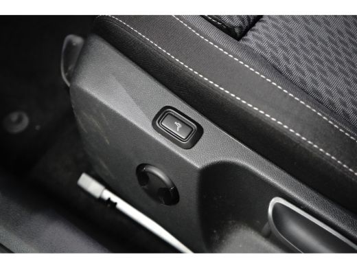 Skoda Octavia Combi 1.4 TSI iV PHEV Business Edition 204pk | Panoramadak | Adaptive Cruise | Winterpack | Elekt... ActivLease financial lease