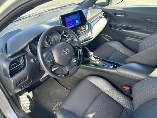 Toyota C-HR 1.8 Hybrid Executive ActivLease financial lease
