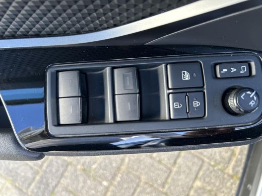 Toyota C-HR 1.8 Hybrid Executive ActivLease financial lease