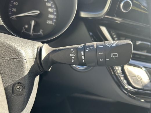 Toyota C-HR 1.8 Hybrid Executive ActivLease financial lease