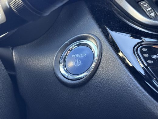 Toyota C-HR 1.8 Hybrid Executive **DODEHOEK DETECTIE/ PARKEERSENSOREN/ STOELVERWARMING** ActivLease financial lease