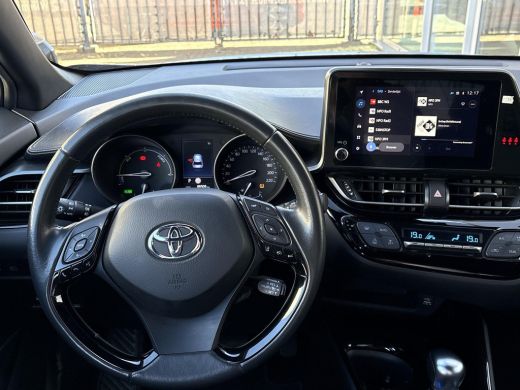 Toyota C-HR 1.8 Hybrid Executive **DODEHOEK DETECTIE/ PARKEERSENSOREN/ STOELVERWARMING** ActivLease financial lease