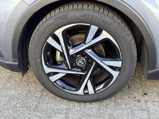 Toyota C-HR 1.8 Hybrid Executive **DODEHOEK DETECTIE/ PARKEERSENSOREN/ STOELVERWARMING** ActivLease financial lease