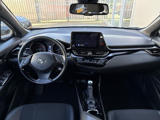 Toyota C-HR 1.8 Hybrid Executive **DODEHOEK DETECTIE/ PARKEERSENSOREN/ STOELVERWARMING** ActivLease financial lease