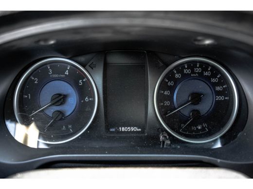 Toyota Hilux 2.4 D 4WD | 150 PK | Automaat | Camera | Cruise | Navi | Trekhaak ActivLease financial lease