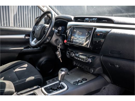 Toyota Hilux 2.4 D 4WD | 150 PK | Automaat | Camera | Cruise | Navi | Trekhaak ActivLease financial lease
