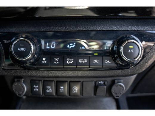 Toyota Hilux 2.4 D 4WD | 150 PK | Automaat | Camera | Cruise | Navi | Trekhaak ActivLease financial lease