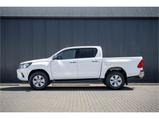 Toyota Hilux 2.4 D 4WD | 150 PK | Automaat | Camera | Cruise | Navi | Trekhaak ActivLease financial lease