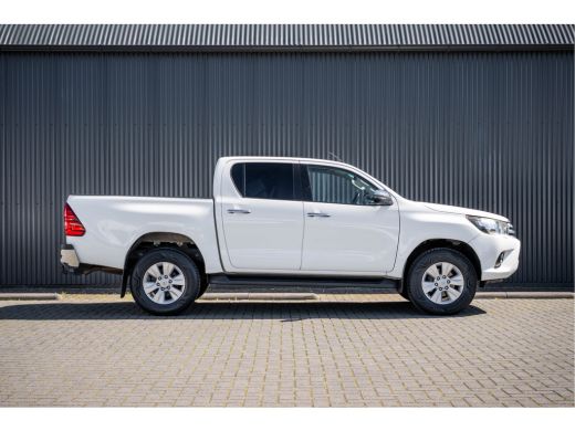 Toyota Hilux 2.4 D 4WD | 150 PK | Automaat | Camera | Cruise | Navi | Trekhaak ActivLease financial lease