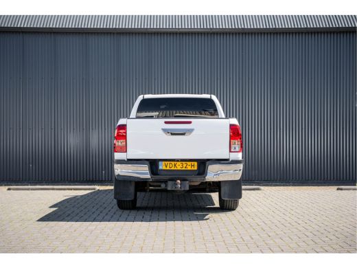 Toyota Hilux 2.4 D 4WD | 150 PK | Automaat | Camera | Cruise | Navi | Trekhaak ActivLease financial lease