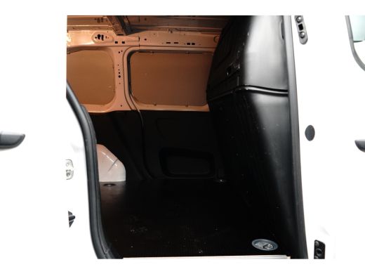 Toyota ProAce 1.5 D-4D L1 Navigator Airco | Digitaal Dashboard | Parkeersensoren Achter | Stoelverwarming | Blu... ActivLease financial lease