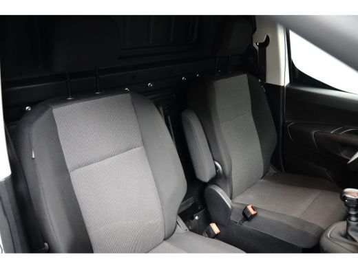 Toyota ProAce 1.5 D-4D L1 Navigator Airco | Digitaal Dashboard | Parkeersensoren Achter | Stoelverwarming | Blu... ActivLease financial lease