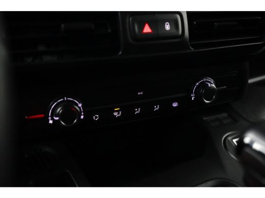 Toyota ProAce 1.5 D-4D L1 Navigator Airco | Digitaal Dashboard | Parkeersensoren Achter | Stoelverwarming | Blu... ActivLease financial lease
