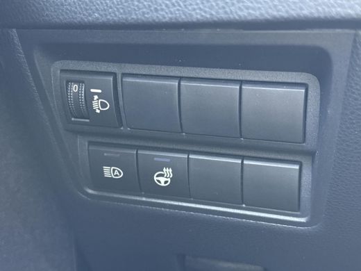 Toyota Yaris 1.5 Hybrid Executive **STOEL EN STUURWIELVERWARMING/ HEAD-UP DISPLAY/ 36 MAANDEN GARANTIE ActivLease financial lease