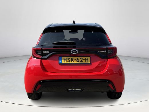 Toyota Yaris 1.5 Hybrid Executive **STOEL EN STUURWIELVERWARMING/ HEAD-UP DISPLAY/ 36 MAANDEN GARANTIE ActivLease financial lease