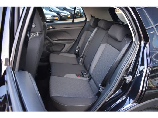 Volkswagen T-Cross Life Edition | 'App-Connect' draadloze smartphone integratie | Achterlichten LED | Afstandscontro... ActivLease financial lease