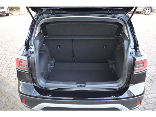 Volkswagen T-Cross Life Edition | 'App-Connect' draadloze smartphone integratie | Achterlichten LED | Afstandscontro... ActivLease financial lease