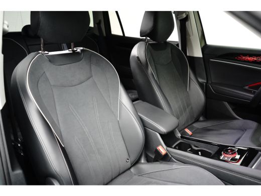Volkswagen Tayron 1.5 TSI eHybrid 204 pk Elegance | Elektrische wegklapbare trekhaak | Achteruitrijcamera | Matrix ... ActivLease financial lease