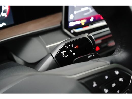 Volkswagen Tayron 1.5 TSI eHybrid 204 pk Elegance | Elektrische wegklapbare trekhaak | Achteruitrijcamera | Matrix ... ActivLease financial lease