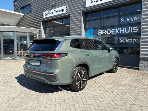 Volkswagen Tayron 1.5 TSI eHybrid 204 pk Elegance | Elektrische wegklapbare trekhaak | Achteruitrijcamera | Matrix ... ActivLease financial lease