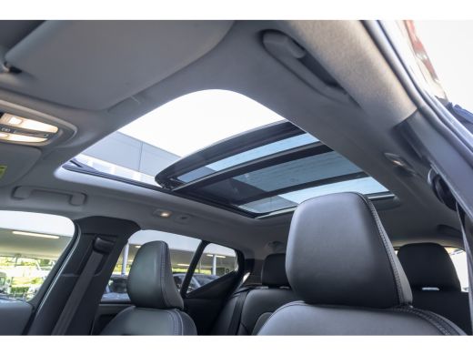 Volvo  XC40 2.0 B3 Ultimate Dark | Pano | Harman/Kardon | 360 camera | Leer | Cruise adaptief | Elektrisch ve... ActivLease financial lease
