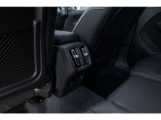 Volvo  XC40 2.0 B3 Ultimate Dark | Pano | Harman/Kardon | 360 camera | Leer | Cruise adaptief | Elektrisch ve... ActivLease financial lease